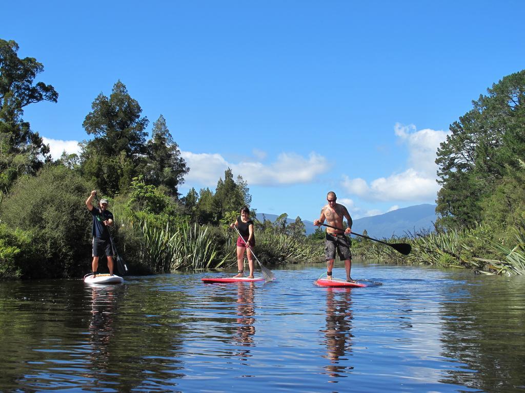 Bazil'S Backpackers Bbh Hostel & Surf School Westport Eksteriør billede