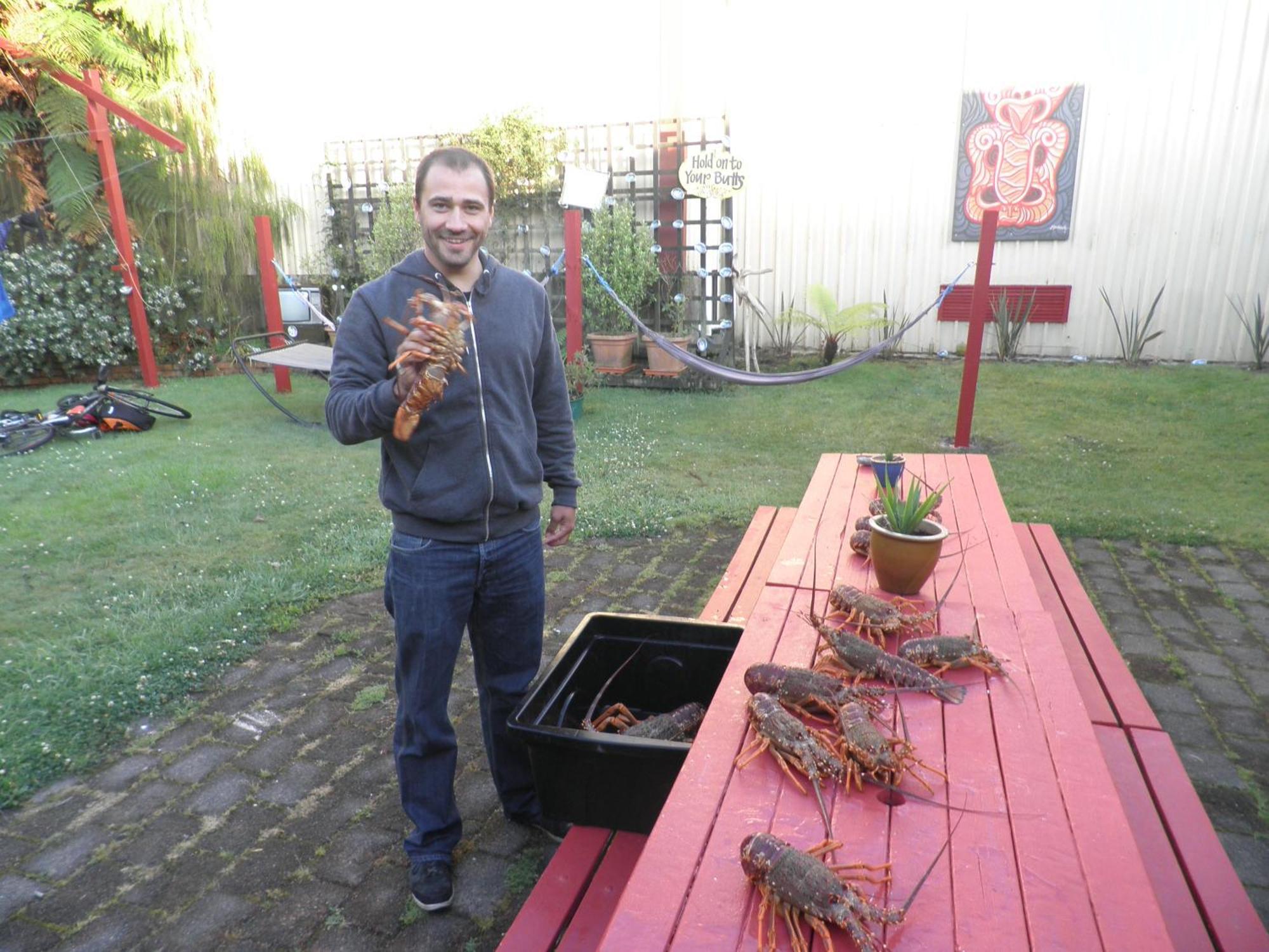 Bazil'S Backpackers Bbh Hostel & Surf School Westport Eksteriør billede