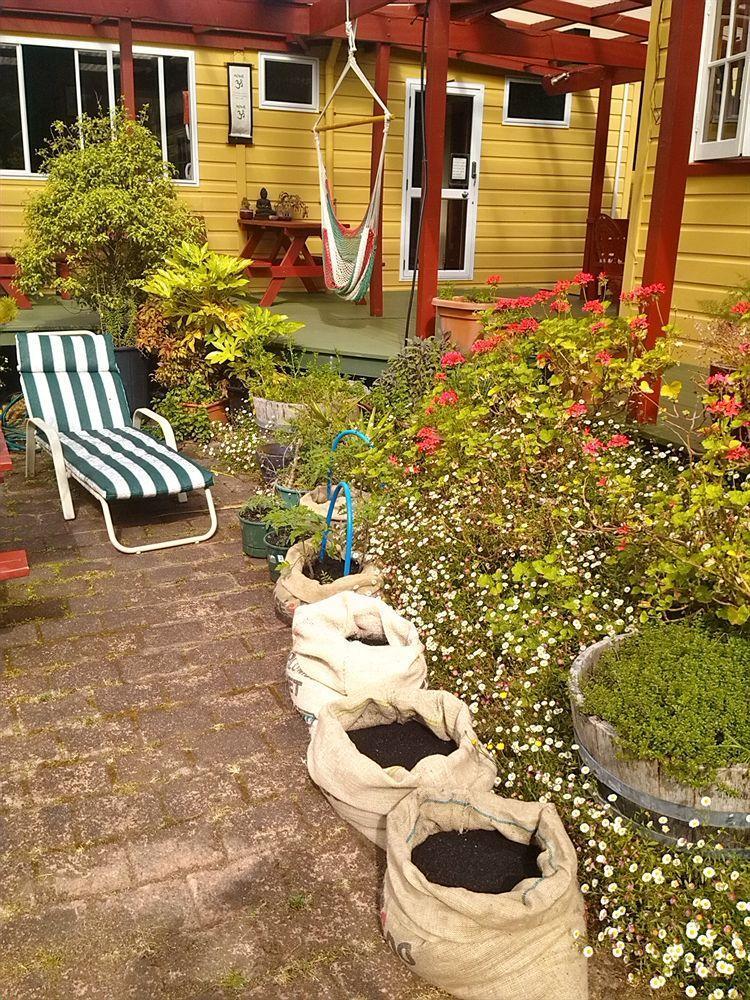 Bazil'S Backpackers Bbh Hostel & Surf School Westport Eksteriør billede