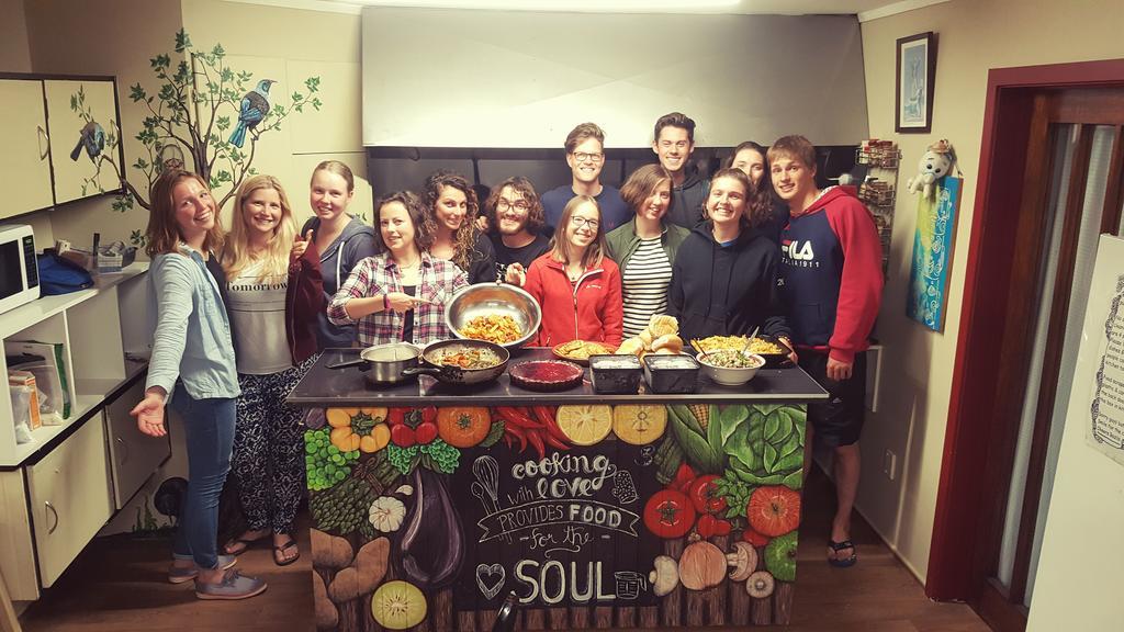 Bazil'S Backpackers Bbh Hostel & Surf School Westport Eksteriør billede