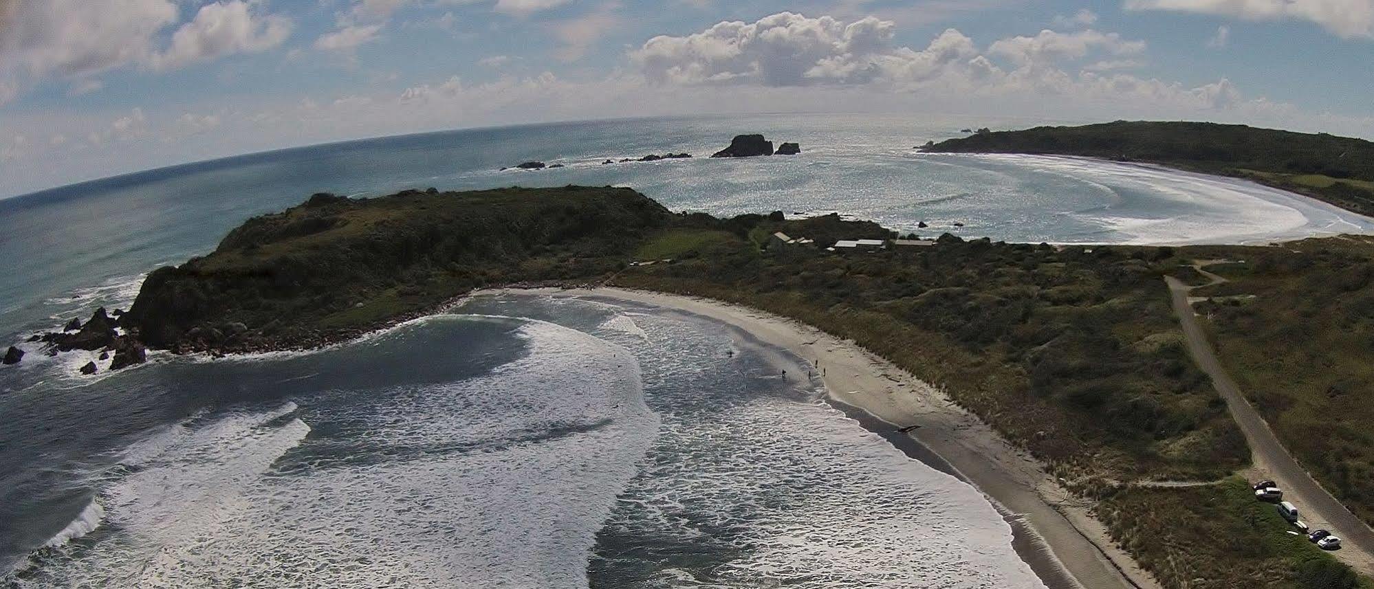 Bazil'S Backpackers Bbh Hostel & Surf School Westport Eksteriør billede