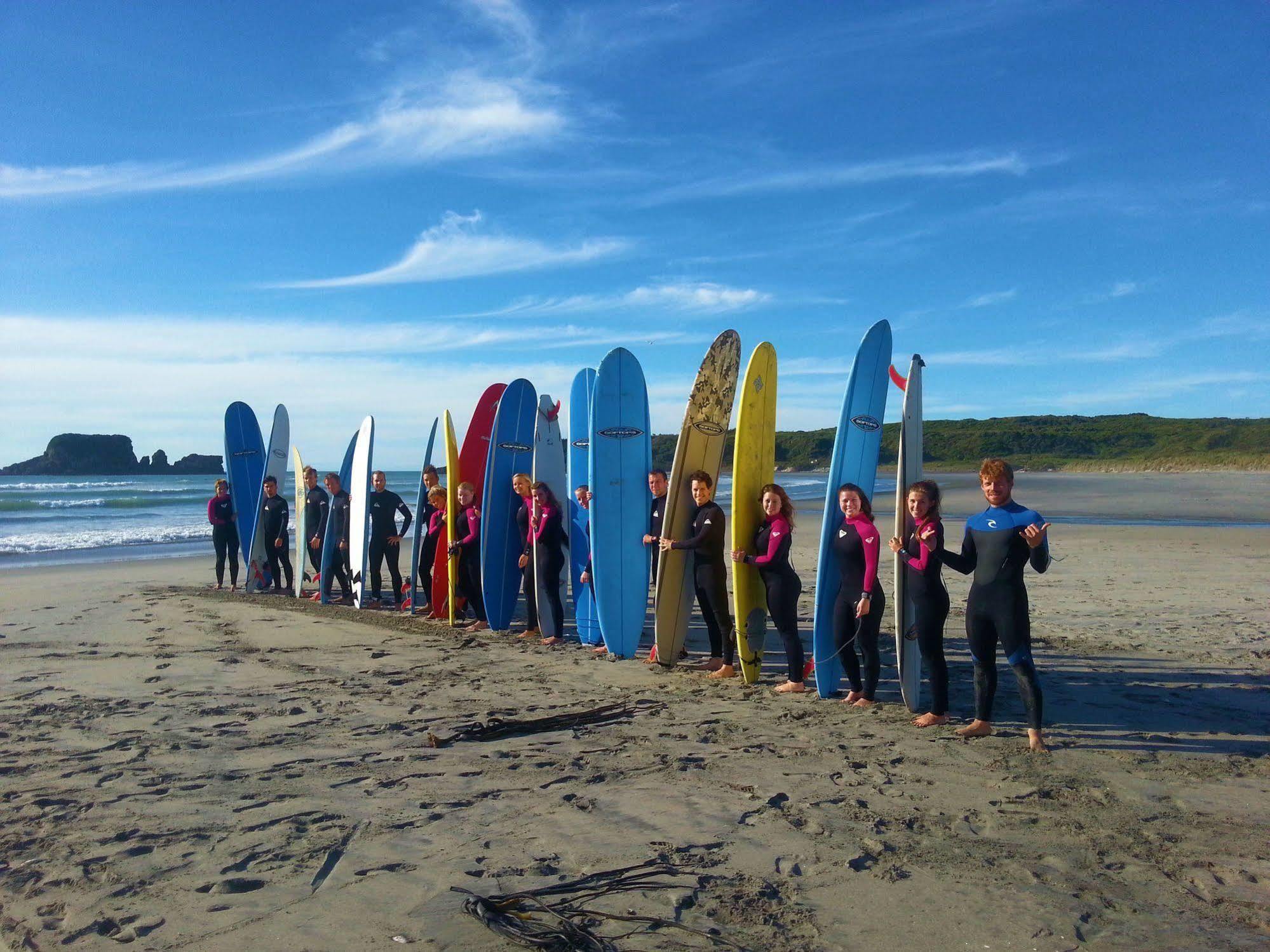 Bazil'S Backpackers Bbh Hostel & Surf School Westport Eksteriør billede