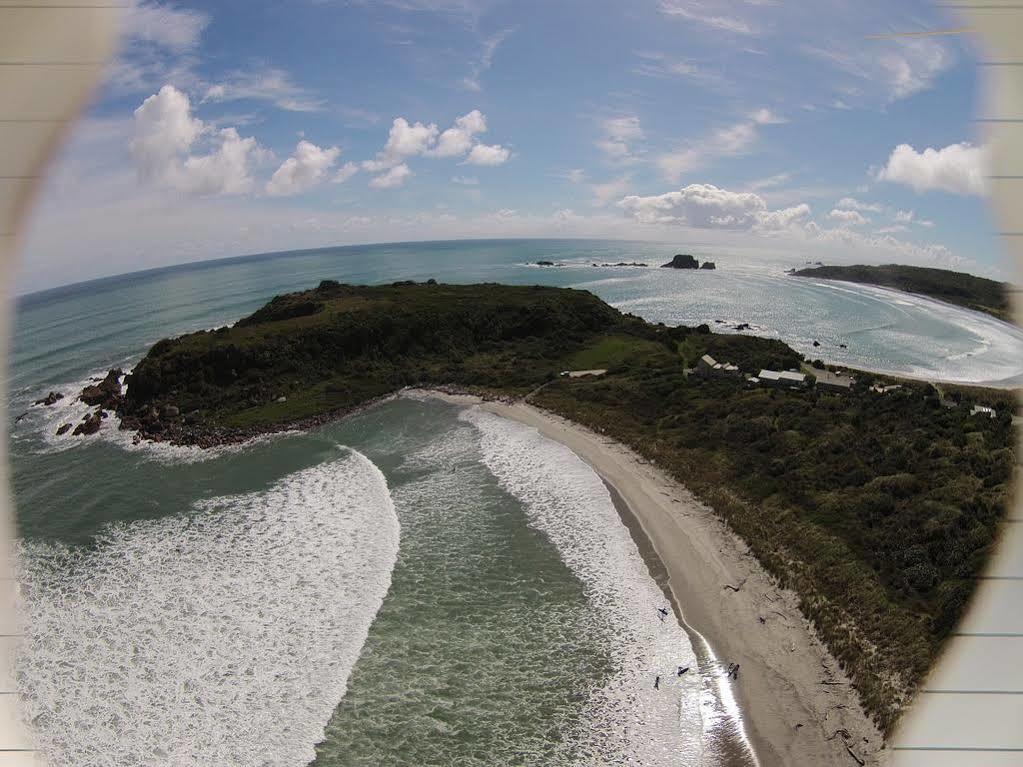 Bazil'S Backpackers Bbh Hostel & Surf School Westport Eksteriør billede